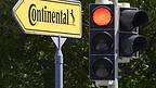 Am Montag hat Continental die Mitarbeiter in Regensburg informiert, wie viele Stellen am Standort abgebaut werden. Am Montag hat Continental die Mitarbeiter in Regensburg informiert, wie viele Stellen am Standort abgebaut werden.