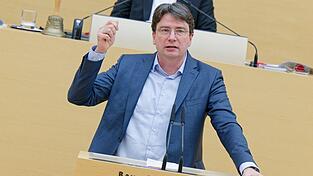 Florian von Brunn von der SPD &uuml;bt im Landtag heftige Kritik an dem neuen Gesetz. (Archiv)