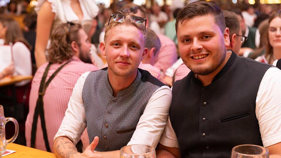 Die Partybilder vom Samstag, 8. August, aus dem Festzelt Krönner. Die Partybilder vom Samstag, 8. August, aus dem Festzelt Krönner.
