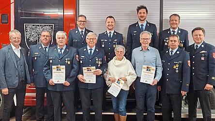 Auch einige langjährige fördernde Mitglieder werden geehrt.