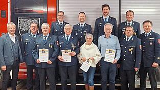 Auch einige langjährige fördernde Mitglieder werden geehrt.