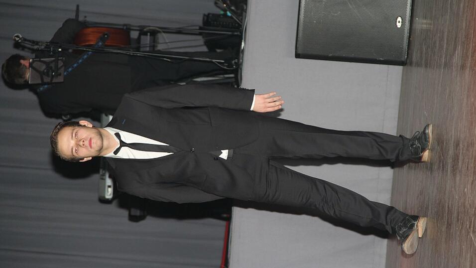 Die Bilder vom Abschlussball der Tanzschule Seidel in der Fraunhofer-Halle am 28. November. Die Bilder vom Abschlussball der Tanzschule Seidel in der Fraunhofer-Halle am 28. November.