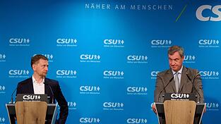 Die Krise der Bundesregierung ist auch bei der Klausur des CSU-Vorstands in M&uuml;nchen ein wichtiges Thema. Parteichef S&ouml;der hat klare Erwartungen an die Koalition&auml;re in Berlin.