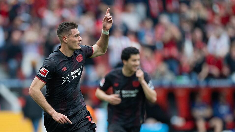 Patrik Schick jubelt &uuml;ber sein Tor zum 1:0.