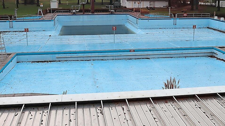 Das Freibad ist derzeit im Wintermodus. Möglicherweise ist der nächste Sommer der letzte vor der geplanten Freibad-Sanierung. Das Freibad ist derzeit im Wintermodus. Möglicherweise ist der nächste Sommer der letzte vor der geplanten Freibad-Sanierung.