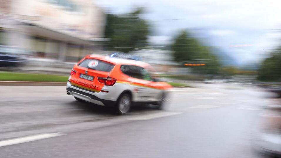 Mehrere Menschen wurden mit Verbrennungen in Krankenhäuser gebracht. (Symbolbild) Mehrere Menschen wurden mit Verbrennungen in Krankenhäuser gebracht. (Symbolbild)