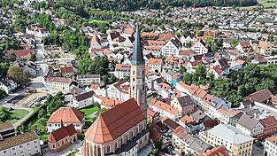 Die Stadtpfarrkirche St. Johannes wird ab dem 3. Oktober den Ehrentitel „Münster“ tragen. Die Vorbereitungen für diesen geschichtsträchtigen Tag laufen in der Pfarrei auf Hochtouren.