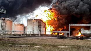 Russland setzt zum Schutz vor ukrainischen Drohnenangriffen auf Ölraffinerien und andere wichtige Objekte der Energieinfrastruktur nun auch Reservisten ein. (Archivbild) Russland setzt zum Schutz vor ukrainischen Drohnenangriffen auf Ölraffinerien und andere wichtige Objekte der Energieinfrastruktur nun auch Reservisten ein. (Archivbild)