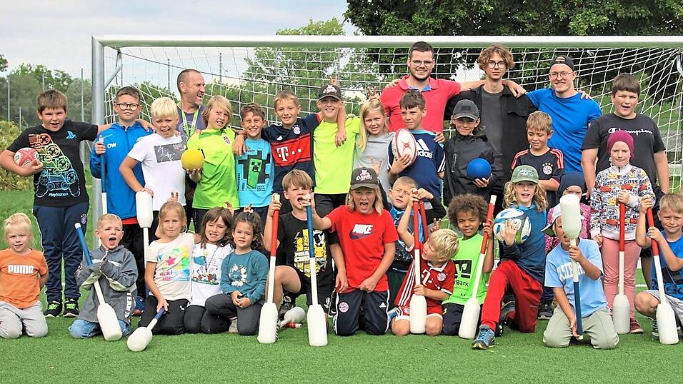 Bei zahlreichen Sportstationen konnten sich die Ferienkinder austoben. Bei zahlreichen Sportstationen konnten sich die Ferienkinder austoben.