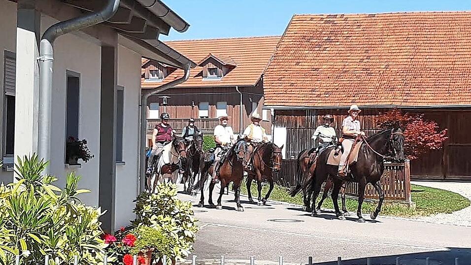 Um die 250 Kilometer legen die Reiter auf ihrem Weg von München nach Waldmünchen zurück.