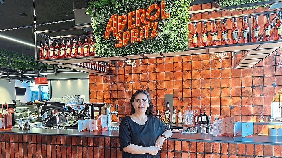 F&uuml;r P&auml;chterin Nilg&uuml;n Er bietet 'City's Garden ' mehr als nur gutes Essen. Sie will mit ihrem Konzept einen Treffpunkt f&uuml;r die Regensburgerinnen und Regensburger schaffen.