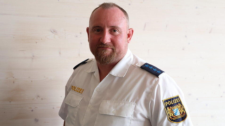 Polizeihauptmeister Robert Zwickenpflug ist Autor der Serie über Zivilcourage. Polizeihauptmeister Robert Zwickenpflug ist Autor der Serie über Zivilcourage.