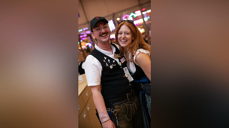 Die Partybilder vom Sonntag, 17. August, aus dem Festzelt Reisinger. Die Partybilder vom Sonntag, 17. August, aus dem Festzelt Reisinger.