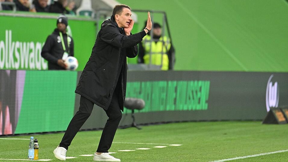 Es wird immer dramatischer f&uuml;r VfL Wolfsburgs Cheftrainer Daniel Bauer.
