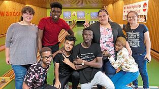 &Uuml;ber mehrere Wochen hinweg sprachen die 20 Jugendlichen &uuml;ber ihre eigenen Erfahrungen und dar&uuml;ber wie man Antisemitismus heute entgegentreten k&ouml;nne.