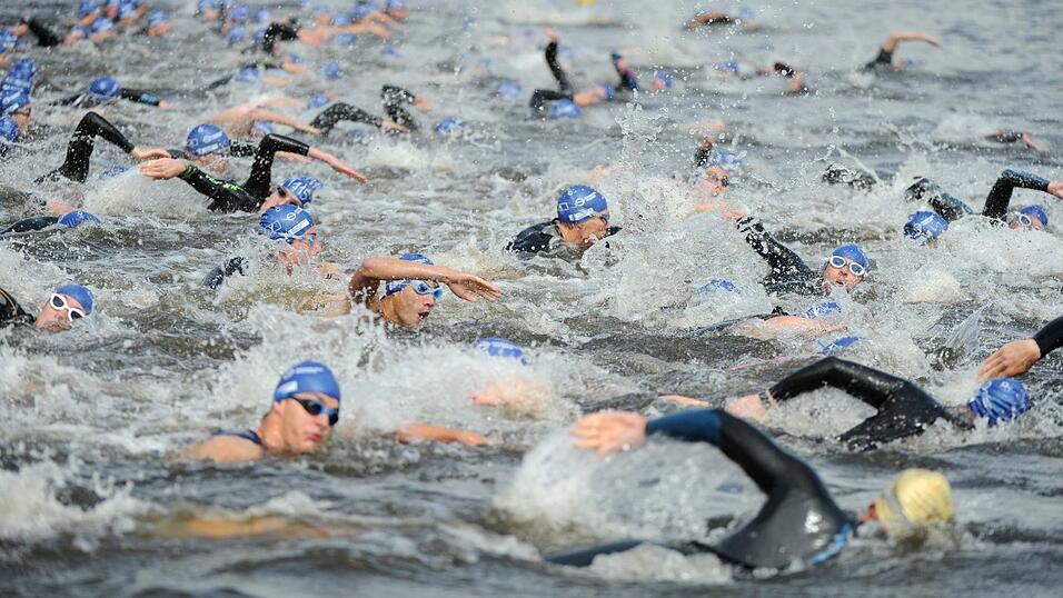 Trainieren für den Wettkampf: Gute Schwimmer versuchen sich an einem Triathlon.