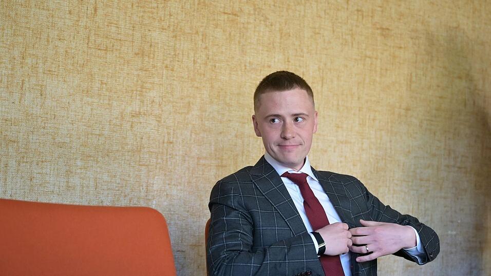 Der YouTuber hatte den ursprünglichen Strafbefehl nicht akzeptiert, deshalb kam es zur Hauptverhandlung. Der YouTuber hatte den ursprünglichen Strafbefehl nicht akzeptiert, deshalb kam es zur Hauptverhandlung.