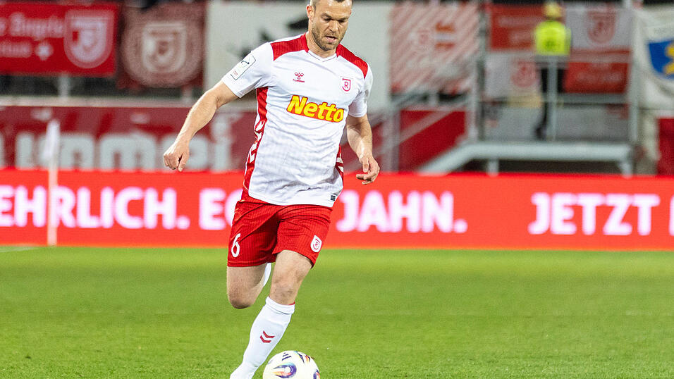 Ein Ligaspiel noch, dann ist Benedikt Saller alleiniger Rekordhalter beim SSV Jahn.