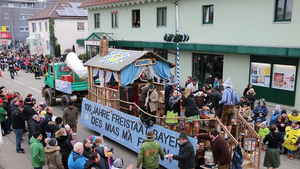 Die schönsten Bilder von den Faschingsumzügen in Bogen aus den vergangenen Jahren Die schönsten Bilder von den Faschingsumzügen in Bogen aus den vergangenen Jahren