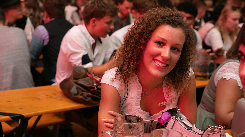 Die Partybilder vom Samstag, 16. August, aus dem Festzelt Weckmann. Die Partybilder vom Samstag, 16. August, aus dem Festzelt Weckmann.