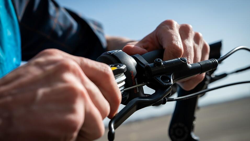 Das S-Pedelec hatte einen speziellen &bdquo;Gas&ldquo;-Hebel am Lenker.