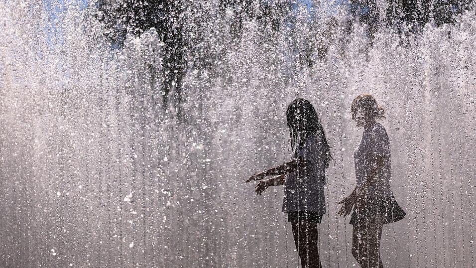 Abk&uuml;hlung bieten &ouml;ffentliche Brunnen. (Symbolbild)
