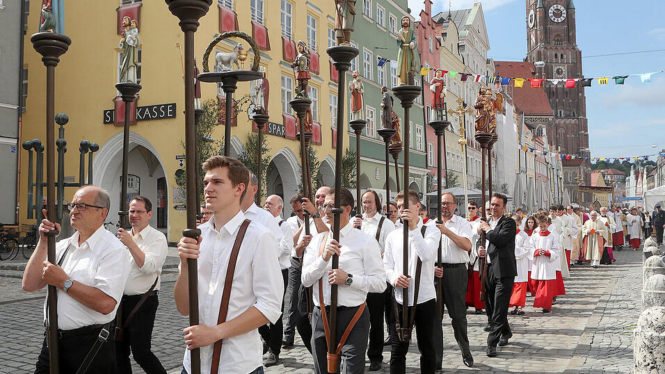Am Fronleichnamstag findet in der Landshuter Innenstadt eine Prozession statt. (Archivfoto)