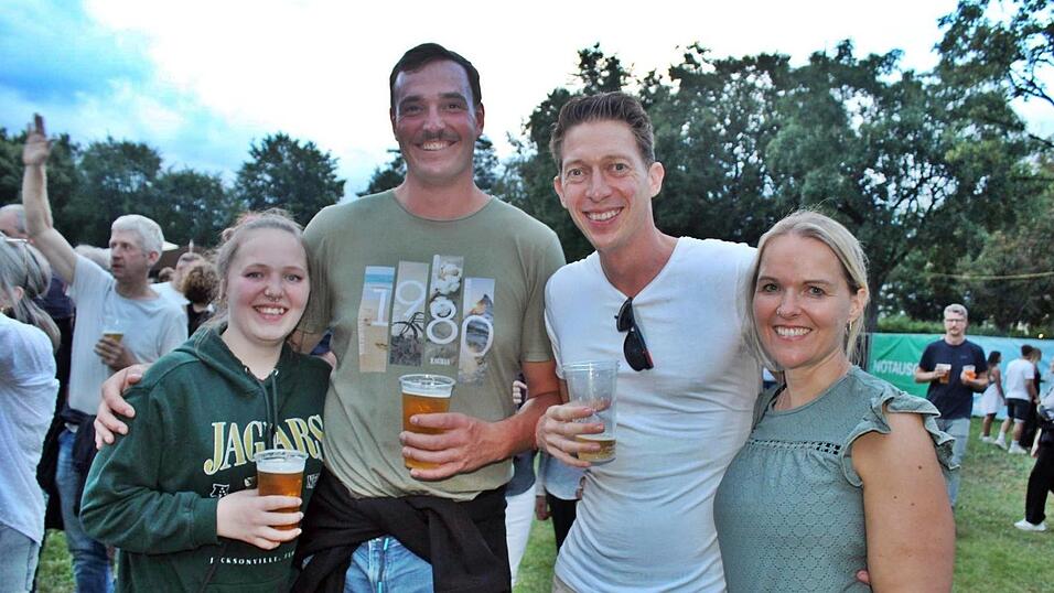 Fotos des&nbsp;ersten Open-Air-Abends auf der Ringelstecherwiese.&nbsp;