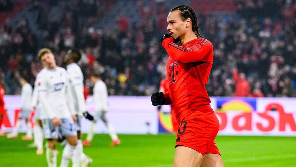 Leroy Sane jubelt nach seinem Treffer zum 4:0.