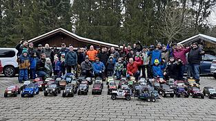 Fast 100 Personen waren zu dem Fest der RC-Freunde Bayerwald gekommen.