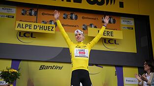 Tadej Pogacar dominiert die Tour de France.