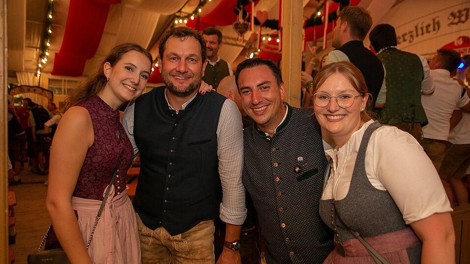 Die Partybilder vom Samstag, 13. August 2022, aus dem Festzelt Greindl.