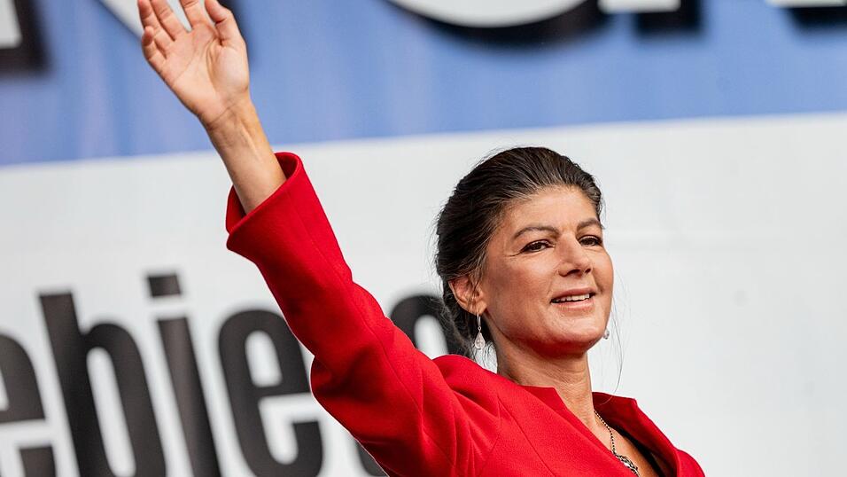 Sahra Wagenknecht hat bisher offen gelassen, ob sie als Chefin der nach ihr benannten Partei weitermachen möchte. (Archivbild) Sahra Wagenknecht hat bisher offen gelassen, ob sie als Chefin der nach ihr benannten Partei weitermachen möchte. (Archivbild)