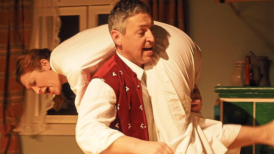 Als er den Anruf ihres Cousins missversteht, wirft der Scheidecker die arme Lilo kurzerhand aus seinem Haus.