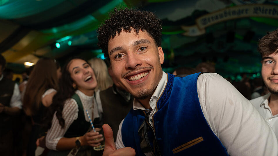 Die Partybilder vom Freitag, 11. August 2023, aus dem Festzelt Reisinger. Die Partybilder vom Freitag, 11. August 2023, aus dem Festzelt Reisinger.