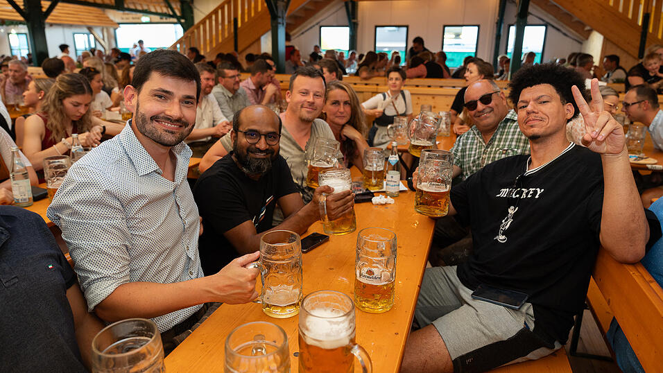 Die Partybilder vom Freitag, 18. August 2023, aus dem Festzelt Nothaft. Die Partybilder vom Freitag, 18. August 2023, aus dem Festzelt Nothaft.