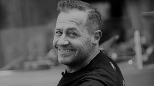 Die Promiwelt trauert um Schauspieler Willi Herren.