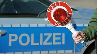 Der 56-Jährige war auf dem Weg nach Österreich. (Symbolbild) Der 56-Jährige war auf dem Weg nach Österreich. (Symbolbild)