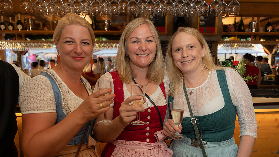 Die Partybilder vom Freitag, 11. August 2023, aus dem Festzelt Krönner. Die Partybilder vom Freitag, 11. August 2023, aus dem Festzelt Krönner.