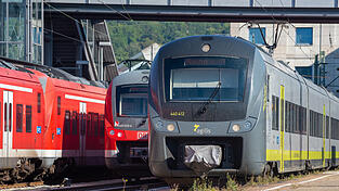 Die Änderungen betreffen unter anderem die agilis-Linie 51 zwischen Straubing und Regensburg. (Symbolbild) Die Änderungen betreffen unter anderem die agilis-Linie 51 zwischen Straubing und Regensburg. (Symbolbild)