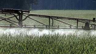 Die EU hat die Genehmigung f&uuml;r Glyphosat zuletzt bis Ende 2033 verl&auml;ngert. (Symbolbild)