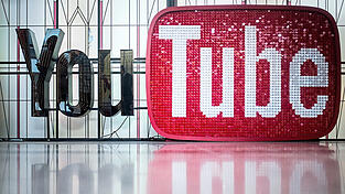 YouTube und sein Logo haben sich im Laufe der Jahre verändert. Das Grundkonzept nicht. YouTube und sein Logo haben sich im Laufe der Jahre verändert. Das Grundkonzept nicht.