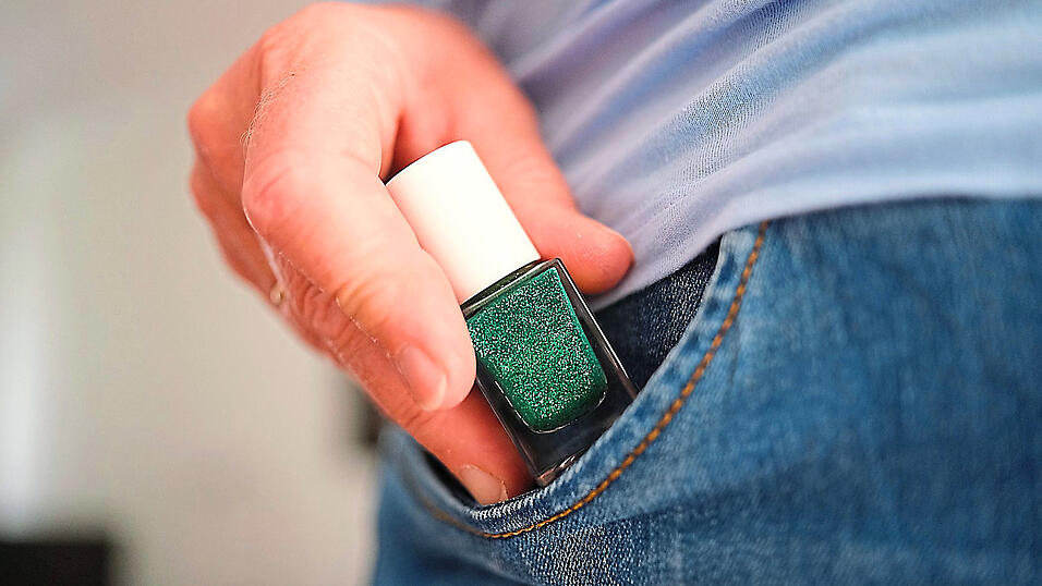 Als Folge eines Ladendiebstahls kam es in einem Drogeriemarkt in der Altstadt zu einer heftigen Beschimpfung eines Polizeibeamten.