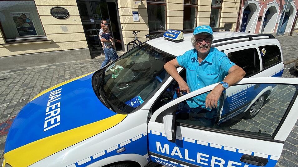 Friedrich Baumgartner und sein Maler-Auto.