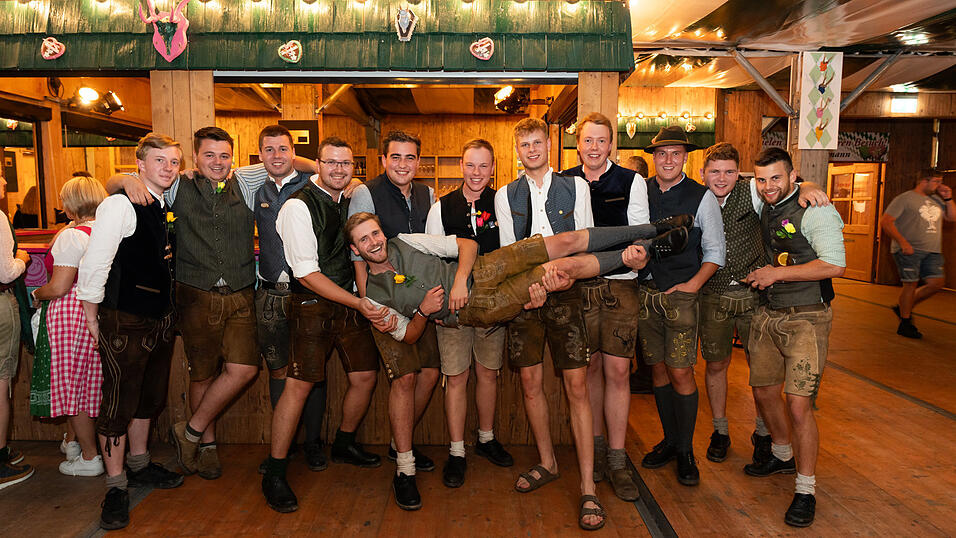 Die Partybilder vom Montag, 19. August, aus dem Festzelt Weckmann. Die Partybilder vom Montag, 19. August, aus dem Festzelt Weckmann.