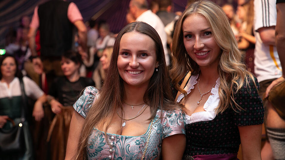 Die Partybilder vom Freitag, 8. August, aus dem Festzelt Wenisch. Die Partybilder vom Freitag, 8. August, aus dem Festzelt Wenisch.
