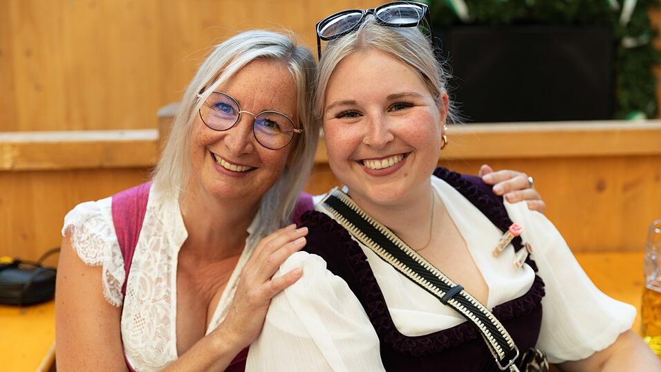 Die Partybilder vom Sonntag, 9. August, aus dem Festzelt Weckmann. Die Partybilder vom Sonntag, 9. August, aus dem Festzelt Weckmann.