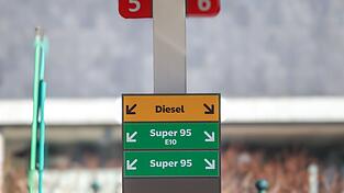 Eine Tankstelle in Nordrhein-Westfalen. (Archiv)