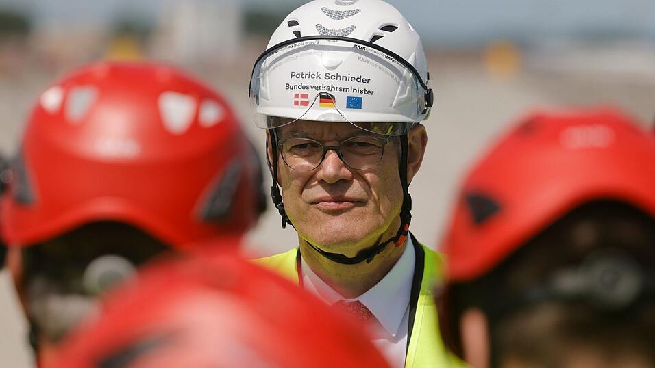 Er ist bald kein Minister mehr: Patrick Schnieder. (Archiv-Foto) Er ist bald kein Minister mehr: Patrick Schnieder. (Archiv-Foto)