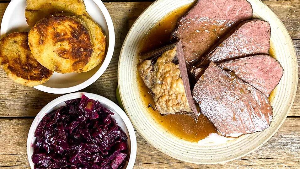 Sauerbraten ist in ganz Deutschland ein echter Klassiker und passt zu vielen Beilagen.
